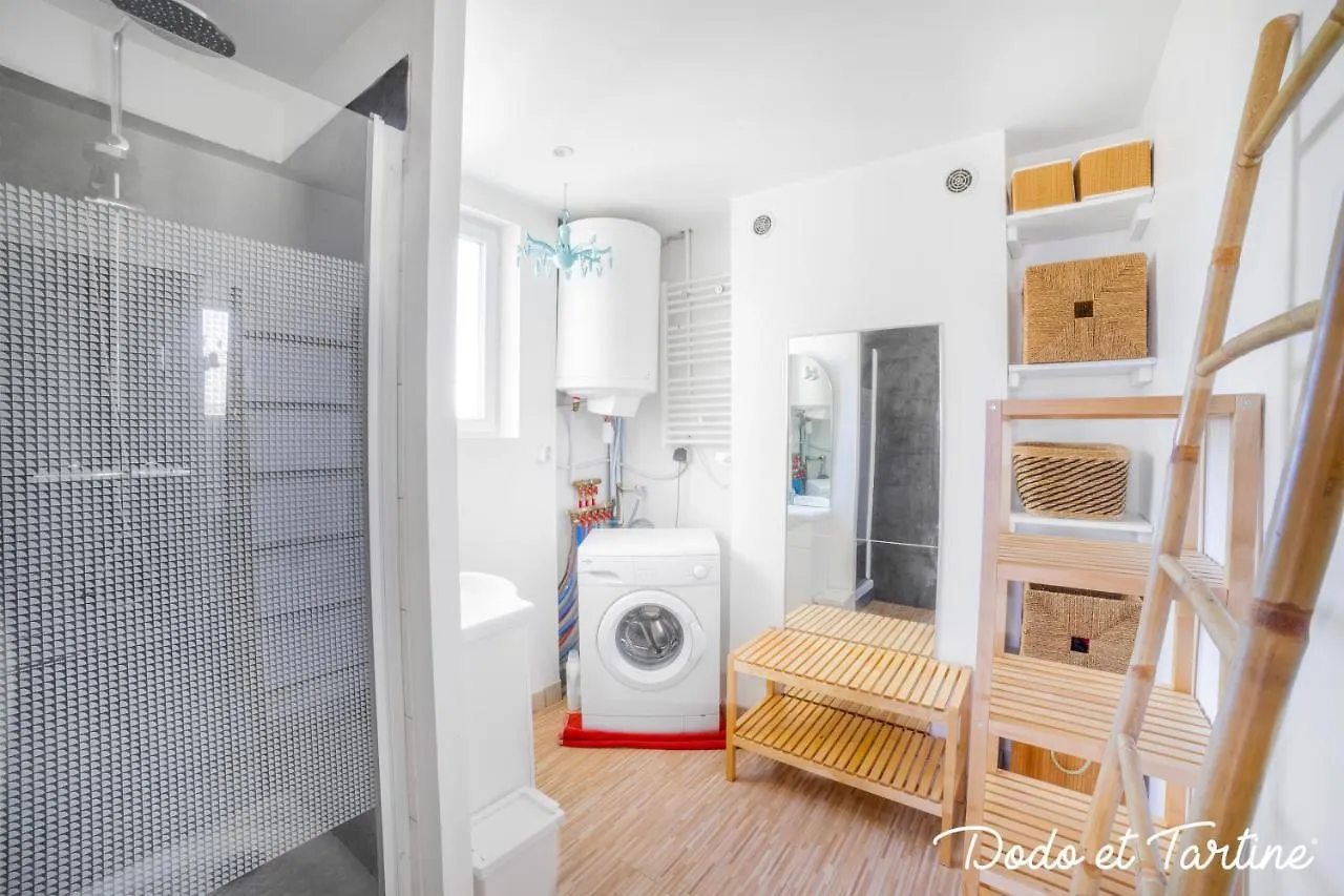 Likeable And Large Studio With Ac - Dodo Et Tartine Daire Toulon 0*,  Fransa